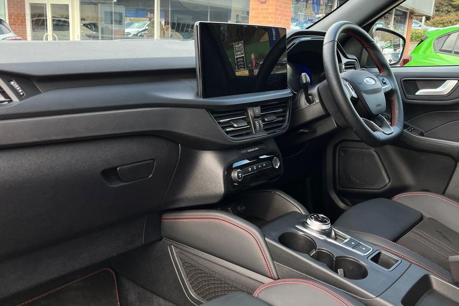 Ford Kuga Photo autoimg-e60db525c959ffa68e597c640d152d01f54b9723.jpg