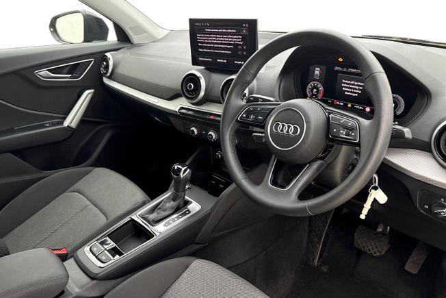 AUDI Q2 Photo 6