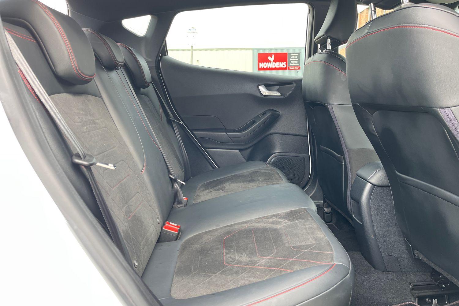 Ford Fiesta Photo 24