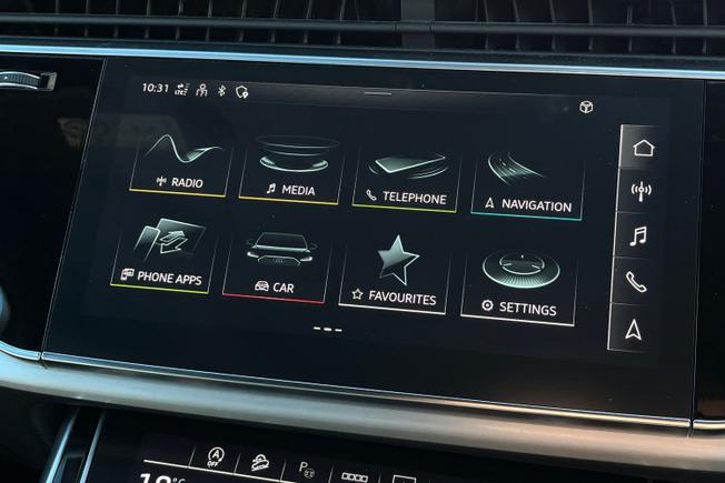 AUDI Q7 Photo 13