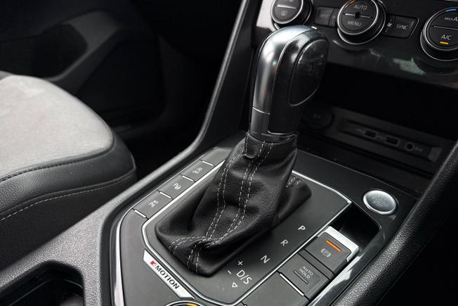 VOLKSWAGEN Tiguan Photo 25