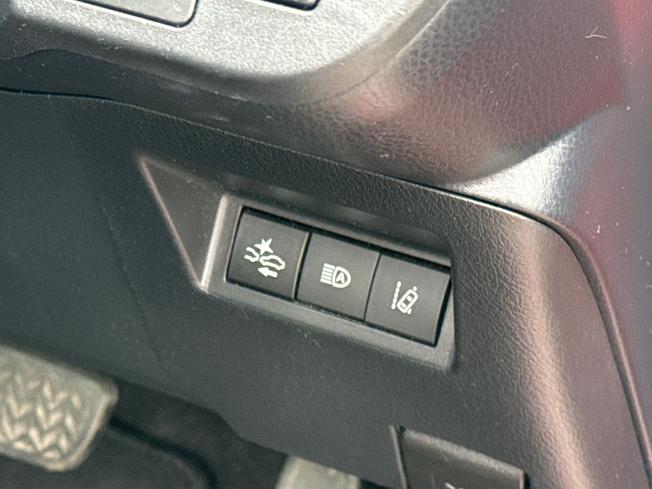 TOYOTA Yaris Photo 27