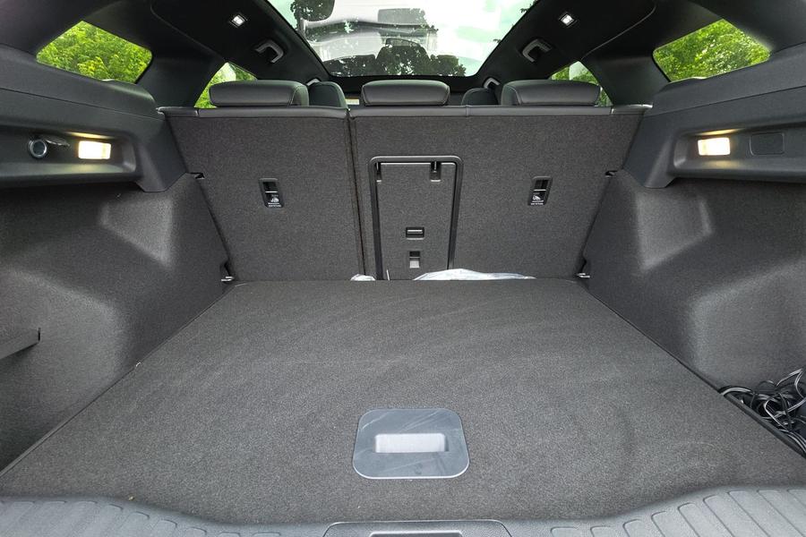 Ford Explorer Photo autoimg-e61b5ffcd967994b560e34ce172ecb327ff63b28.jpg