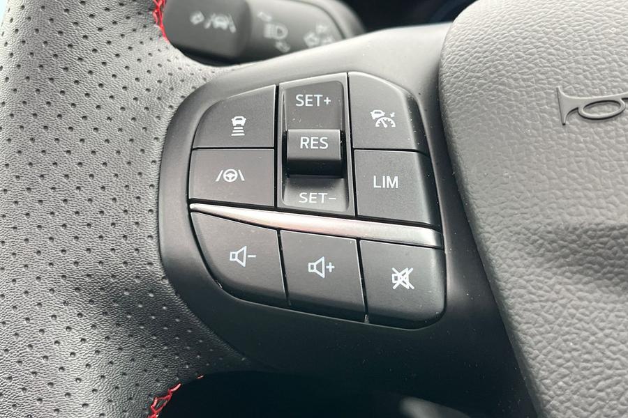 Ford FOCUS Photo autoimg-e61e727dcf176fc2270e6cb64ca77e350b2b5fed.jpg