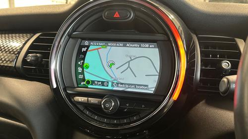 MINI Hatch Photo autoimg-e61fbef5d24cf895f0d2cf18f883df86f87b4446.jpg