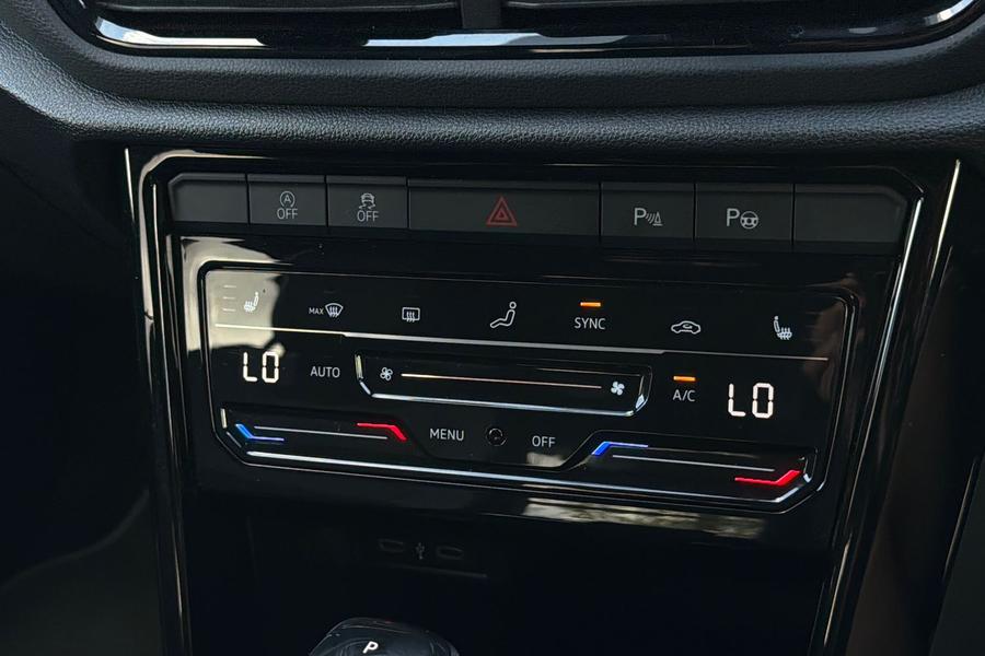 Volkswagen T-ROC Photo autoimg-e62a8e15c38b5c877d14eaa5f3983a7b57ff8457.jpg