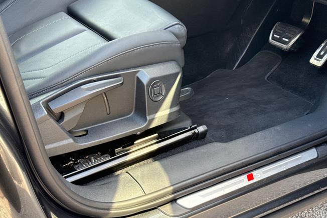 AUDI Q3 Photo 35