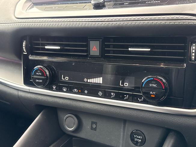 NISSAN Qashqai Photo 32