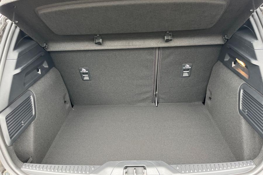 Ford FOCUS Photo autoimg-e634ad3cd679efb164b5a6630722cf7003dfe780.jpg