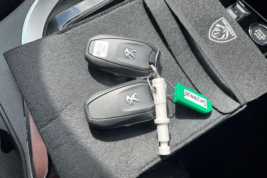 Peugeot 5008 Photo autoimg-e6376327a65f4657eb76ead55527922efd0cc90a.jpg