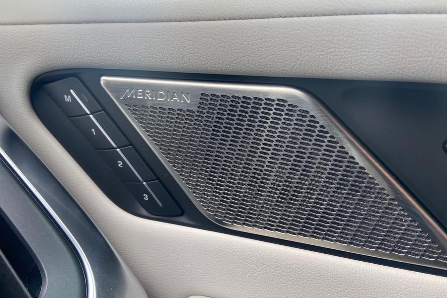 Jaguar I-PACE Photo autoimg-e637e52b10760e5bb3c361047f18d9b33c71a53c.jpg