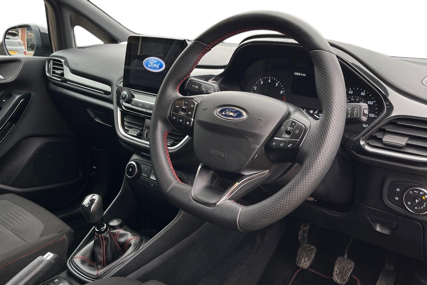 Ford Fiesta Photo 8