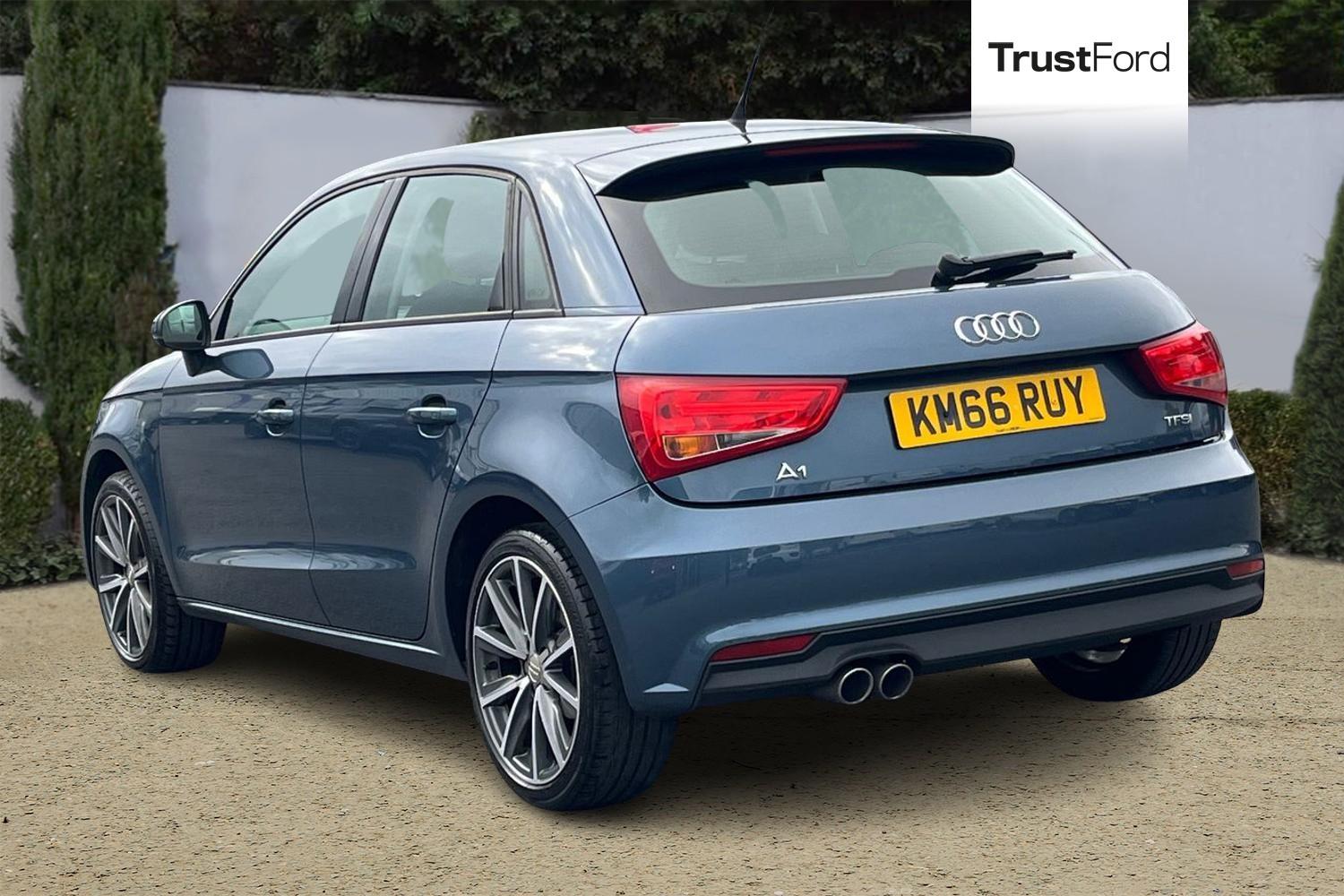 Audi A1 Photo 1