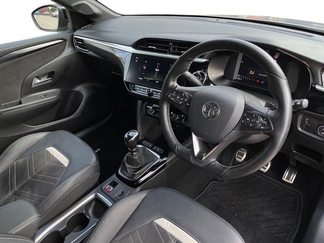 VAUXHALL Corsa Photo 6