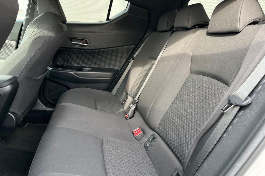 Toyota C-HR Photo autoimg-e63d73fc1b6de7901079aba0d630bbf5bac0c122.jpg