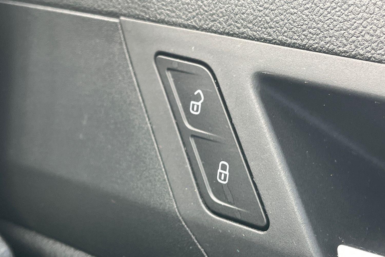 Ford TOURNEO CONNECT Photo 21