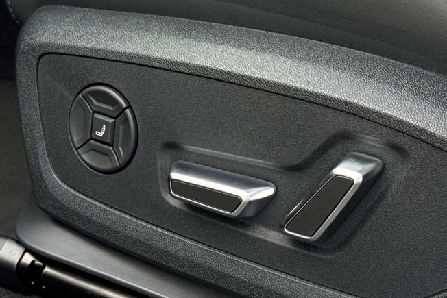 Audi Q6 e-tron Photo 23