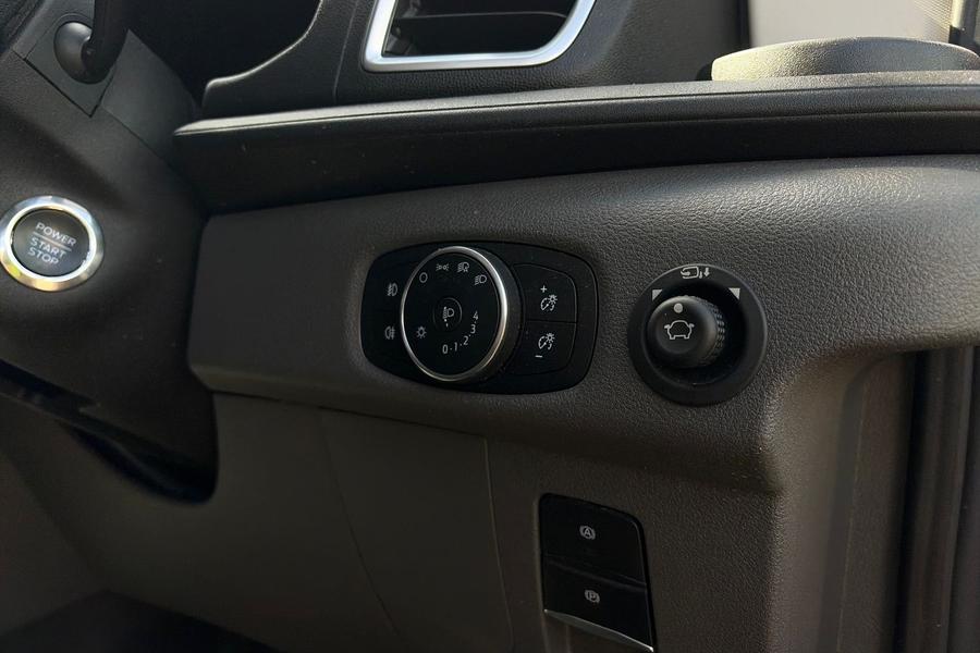 Ford TRANSIT Photo autoimg-e64362861317ef19fc7a5c6b9be10dfcd587bcab.jpg