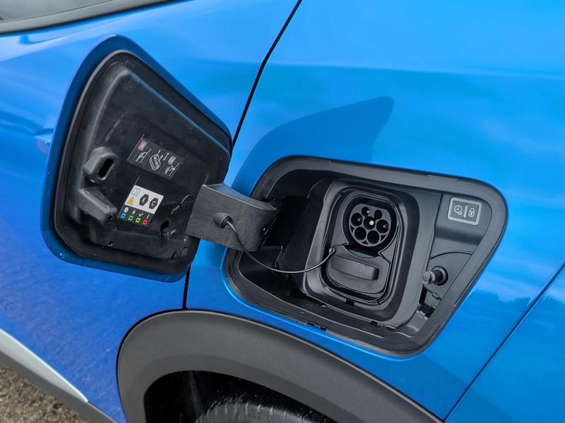 Used Peugeot E-2008 RY73ASO 32