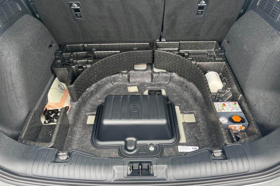 Ford Kuga Photo autoimg-e644f74f201fb1699b6b5dd85d66e83969b35806.jpg