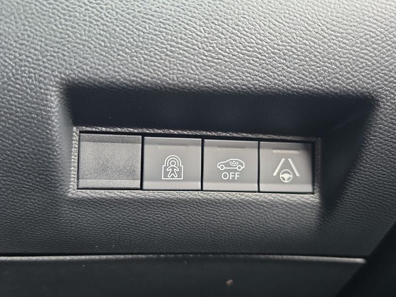 Used Peugeot 208 NV25WDM 41