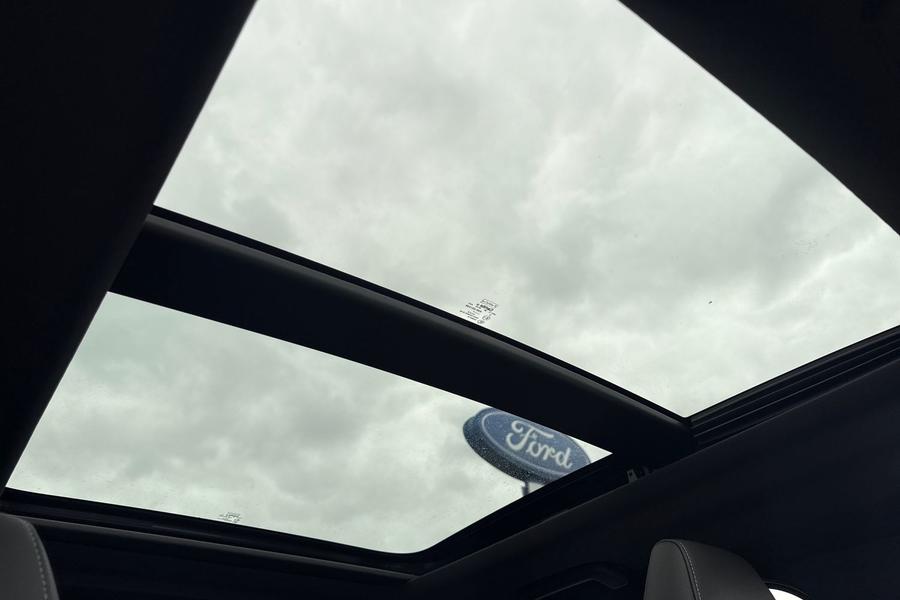 Ford KUGA Photo autoimg-e64b28d0edb9962ad0a1aa7ee6a1175a85e178bd.jpg