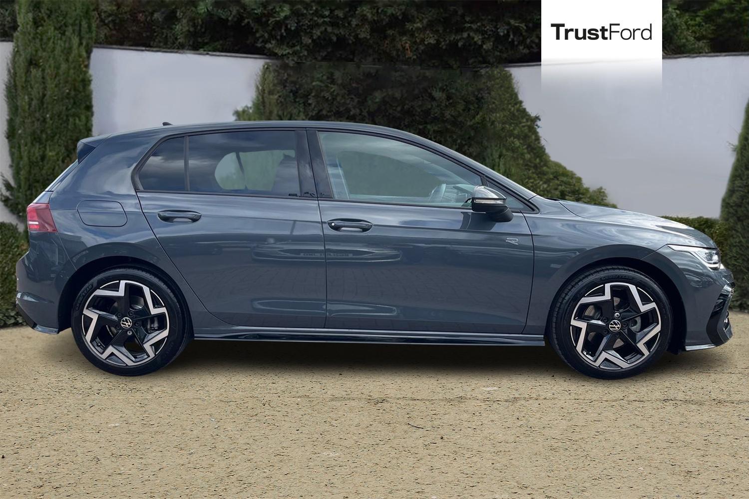 Volkswagen Golf Photo 2