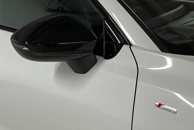 AUDI Q3 Photo 20