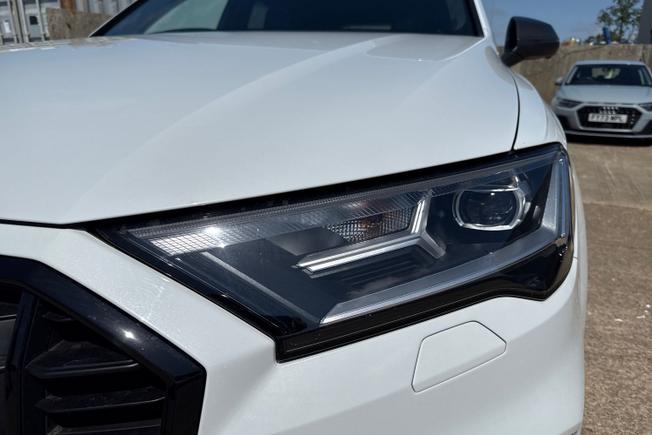 AUDI Q7 Photo 60