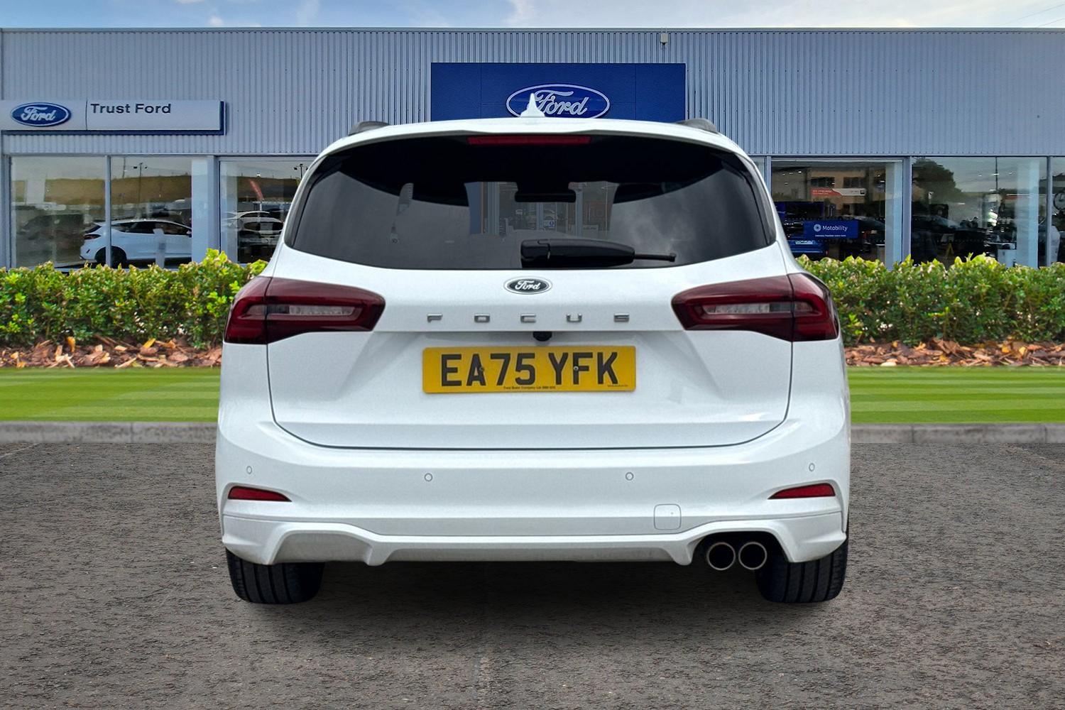 Ford FOCUS Photo 6