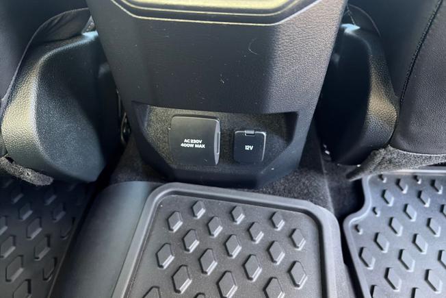 VOLKSWAGEN Amarok Photo 32