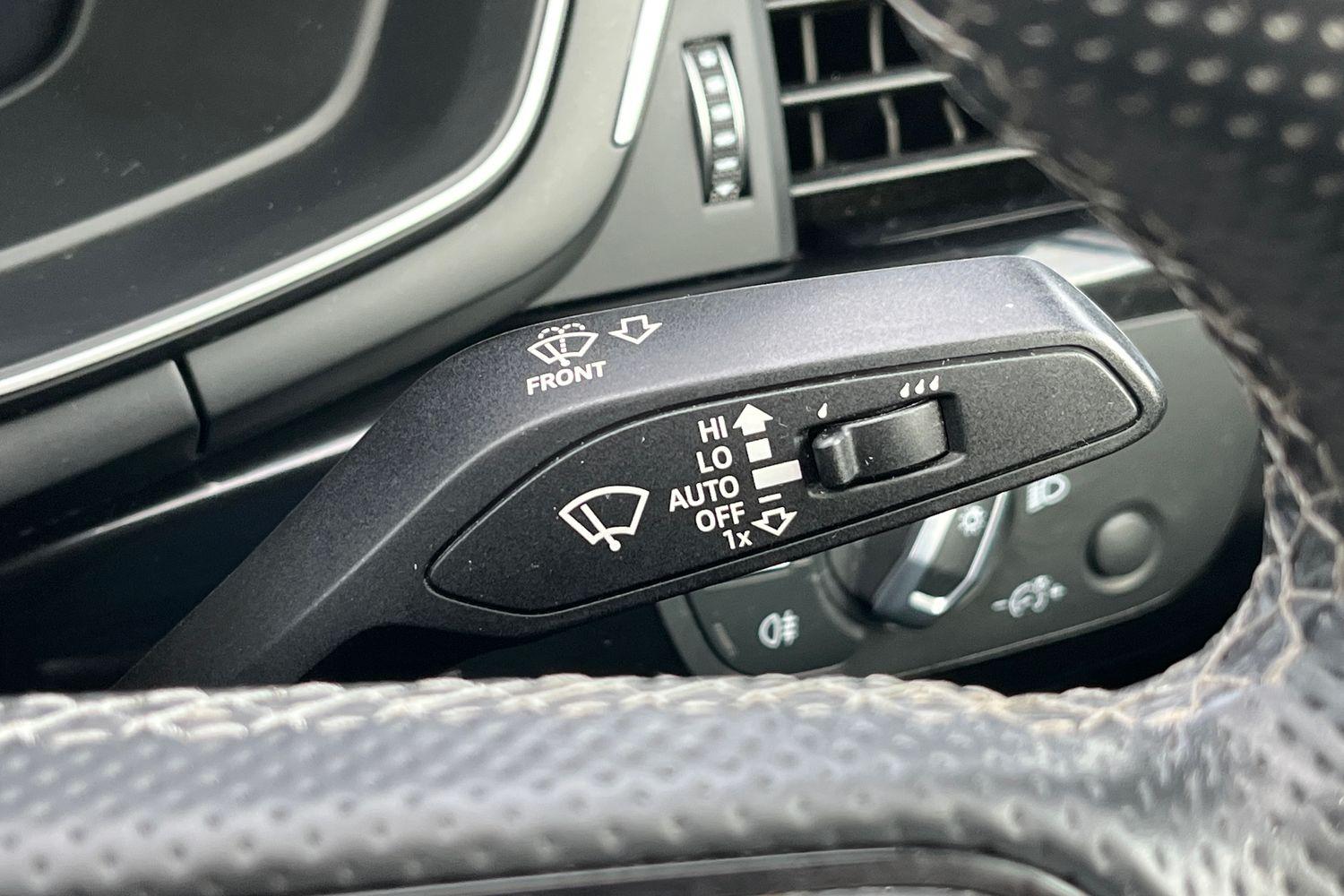 Audi A4 Photo 14