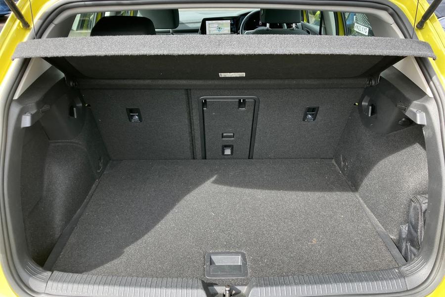 Volkswagen GOLF Photo autoimg-e66626b0d8498757e7b206d6f0df7bbf4caa42af.jpg