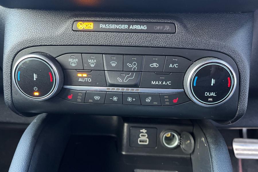 Ford KUGA Photo autoimg-e66769ade4a7e4074a8de6729924144666a6bdc6.jpg