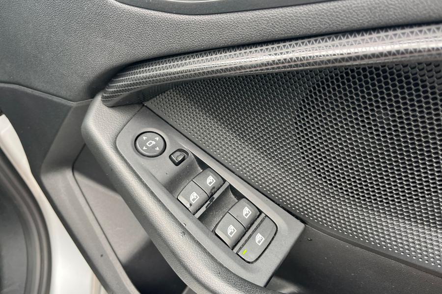 BMW 1 SERIES Photo autoimg-e669ffcaf90ad4d6ea7ec4029450c3d88fe5fdf3.jpg