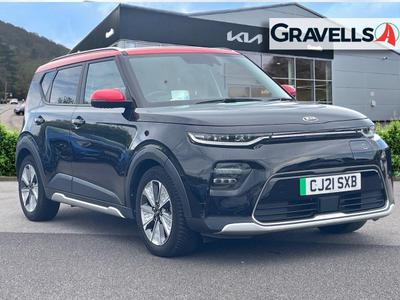 Used 2021 Kia SOUL 64kWh First Edition SUV 5dr Electric Auto (201 bhp) quartz black with red roof at Gravells
