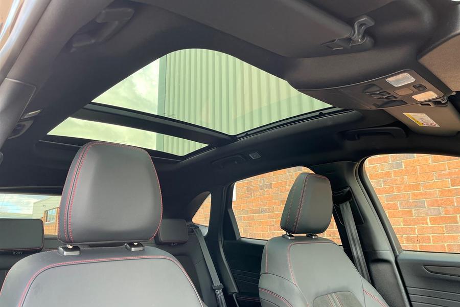 Ford Kuga Photo autoimg-e67c66fe00fb5e153e80e54e8f006a4ae5294c0c.jpg