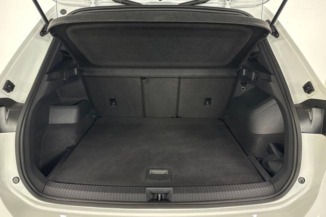 VOLKSWAGEN Tiguan Photo 12