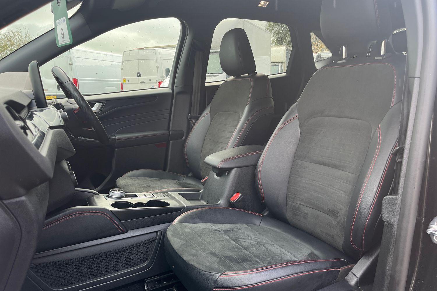Ford KUGA Photo 18