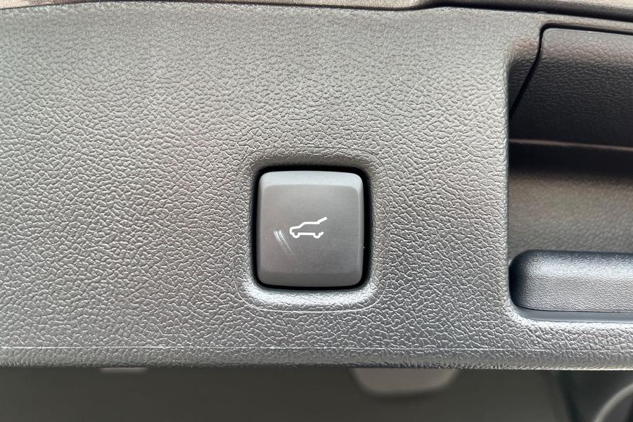 Ford KUGA Photo autoimg-e67ce63c2768e21bd95277332a713ecf503afc9b.jpg