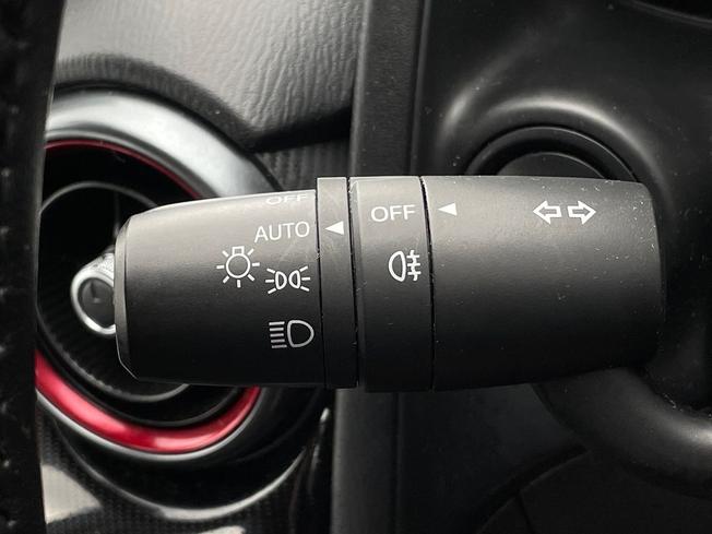 MAZDA Mazda2 Photo 36