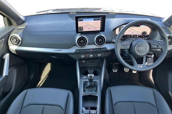 AUDI  Q2  Photo 10
