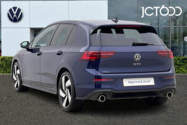 VOLKSWAGEN Golf Photo 3