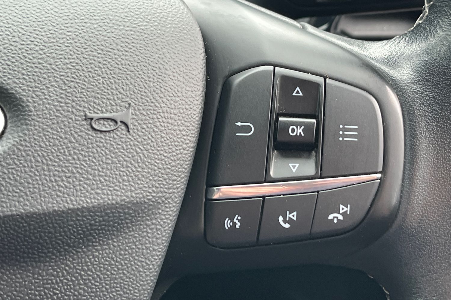 Ford FIESTA Photo 38