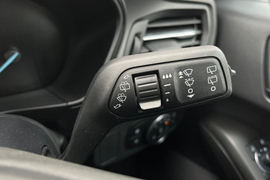 Ford FOCUS Photo autoimg-e68a7046cd46984e6d732cf36449c81ad74edc8d.jpg