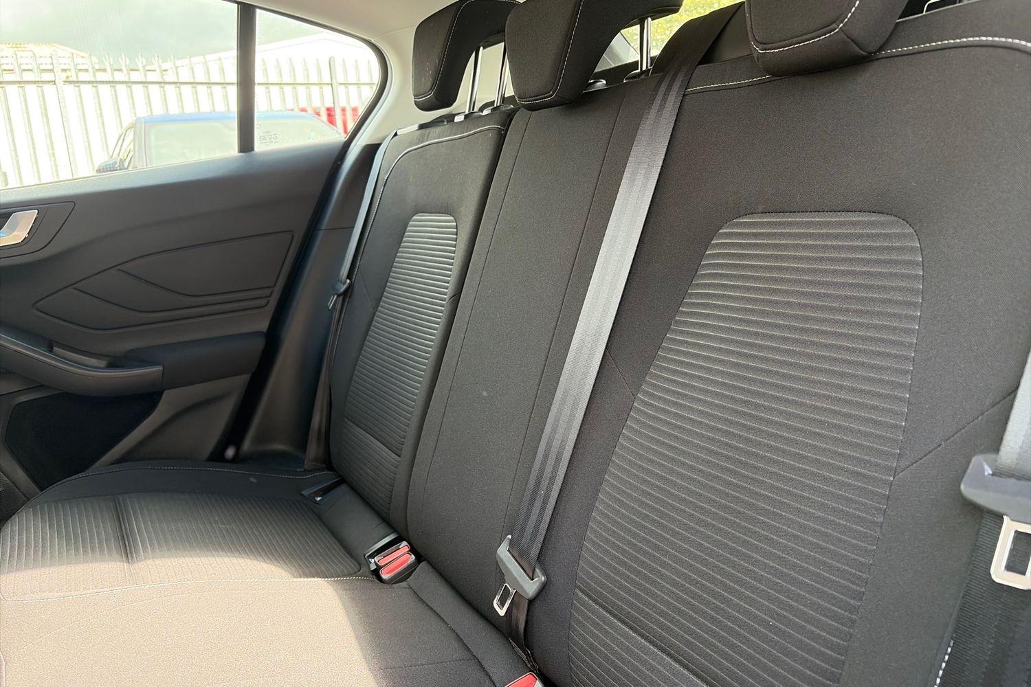 Ford Focus Photo 19