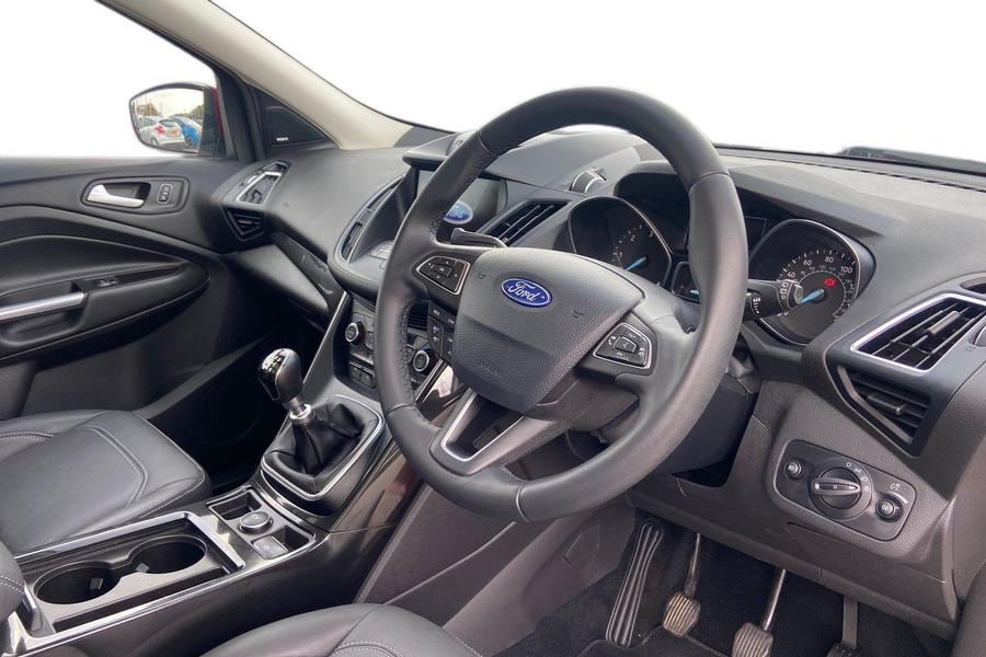 Ford KUGA Photo autoimg-e68cda1c90410629520ed3e54b62d1e0552e22f5.jpg