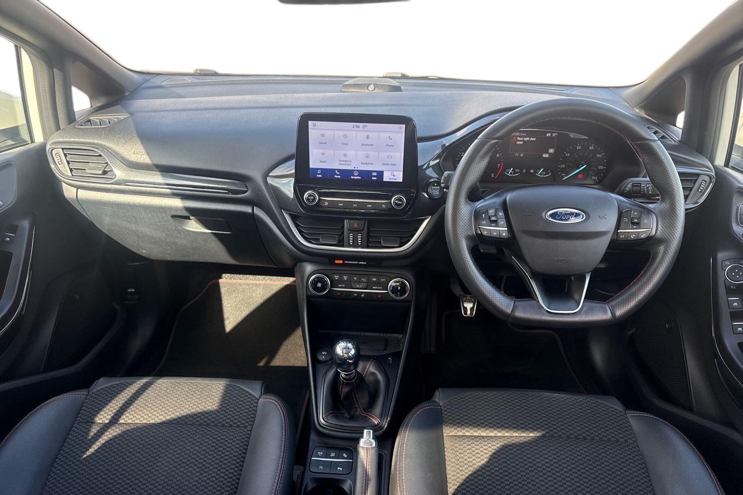 Ford FIESTA Photo 9
