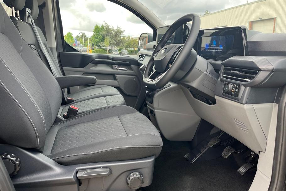 Used Ford TRANSIT CUSTOM YM75BZV 32