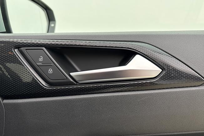 VOLKSWAGEN Polo Photo 26